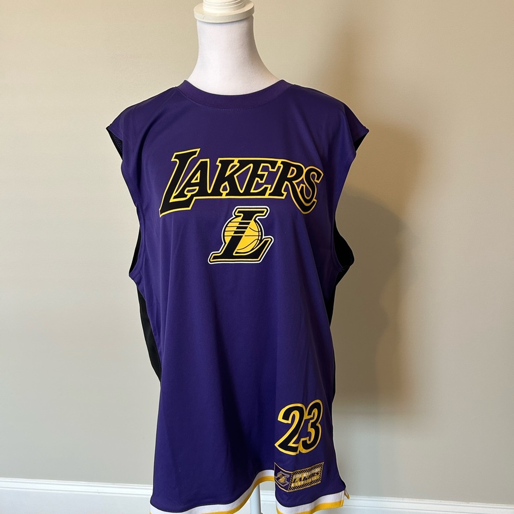 Lakers Lebreon number 23 jersey. Size L